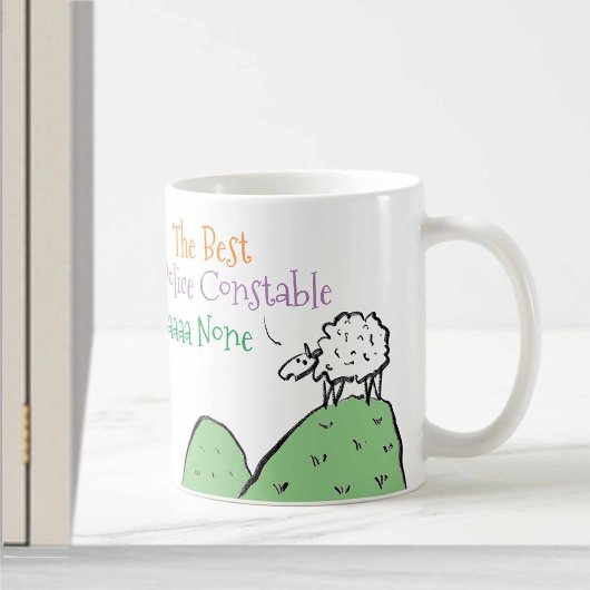 Schapenontwerp voor een Mok van een politieagent v