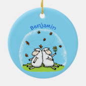 Schapenvrienden en vlinders cartoon keramisch ornament (Achterkant)