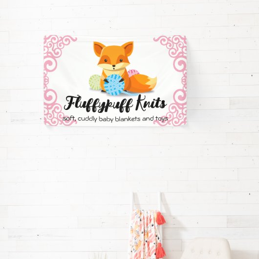 Scharlaken vos garen breister die breit en haakt h spandoek (Insitu)