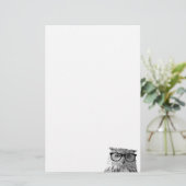Scharreluil met bril briefpapier voor schrijven (Staand voorkant)