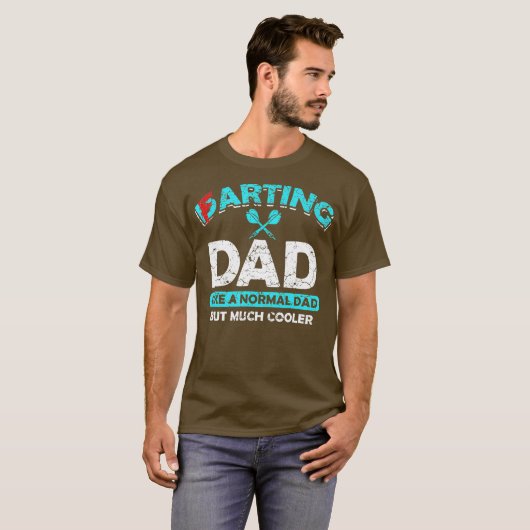 Schatje en pappie grappenmaakster dart pap t-shirt (Voorkant volledig)