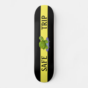 Schatschildpad en kalligrafie op zwart-geel persoonlijk skateboard