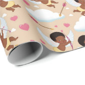 Schattig Afro-Amerikaanse Cherub met harten Cadeaupapier (Rol Hoek)