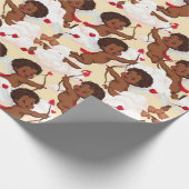 Schattig Afro-Amerikaanse Cherub met harten Cadeaupapier (Hoek)