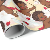 Schattig Afro-Amerikaanse Cherub met harten Cadeaupapier (Rol Hoek)