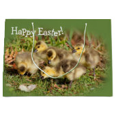 Schattig Baby Canada Gese op de gras Large Cadeautasje (Voorkant)