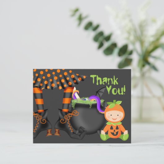 Schattig Baby in pompoenkostuum Halloween Dank u Briefkaart (Staand voorkant)