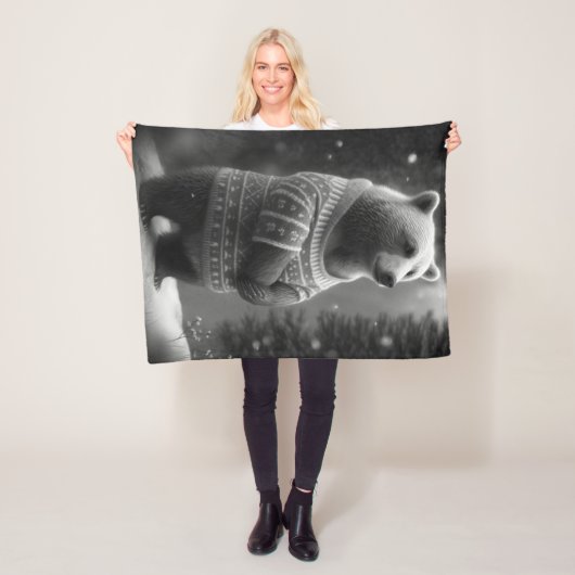 Schattig Beer met een Cozy Sweater Fleece Deken (In situ)