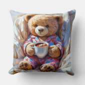 Schattig berenjong in pyjama met warme chocolademe kussen (Voorkant)