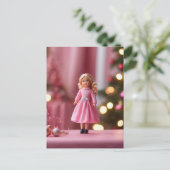 Schattig Blond Doll in Roze Kerstmis Briefkaart (Staand voorkant)