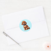 Schattig Bruin Speelgoed Poodle met Blauwe Achterg Ronde Sticker (Envelop)