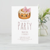 Schattig Cinnamon Roll Bun Meisje Verjaardagsfeest Kaart (Staand voorkant)