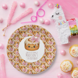 Schattig Cinnamon Roll Bun Meisje Verjaardagsfeest Papieren Bordje