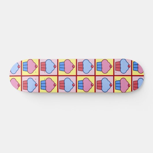 Schattig Cupcake-patroon Persoonlijk Skateboard (Horizontaal)