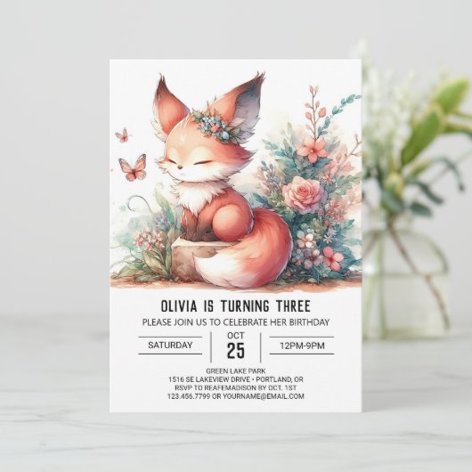 Schattig Dreamy Fox Verjaardag digitaal Kaart (Staand voorkant)