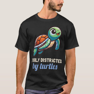 Schattig gemakkelijk afgeleid door schildpadden Ze T-shirt