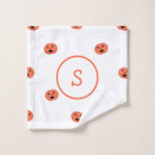 Schattig Halloween pompoen patroon Monogram Wit Bad Handdoek (Wasdoekje)