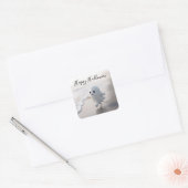 Schattig Halloween spook loopt op een strand Vierkante Sticker (Envelop)