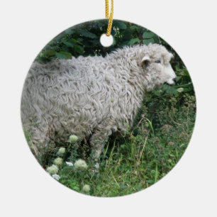 Schattig Hebzuchtig Schaap Eet Keramisch Ornament