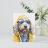 Schattig Hond in een gele regenjas Briefkaart (Staand voorkant)
