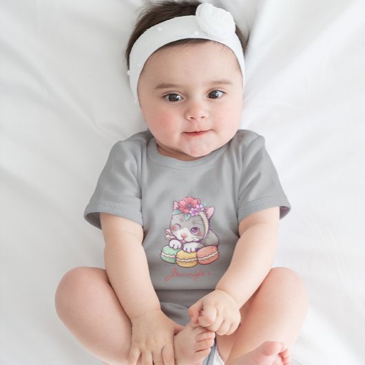 Schattig katje met groene gele roze macarons romper