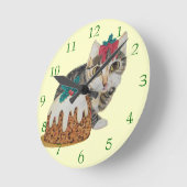 schattig kitten grijs tafeltje door op paw kerst t ronde klok (Hoek)