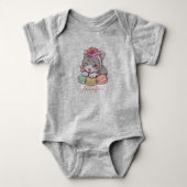 Schattig Kitten met Groene Gele Roze Macarons Romper (Voorkant)