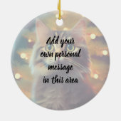 Schattig Klein Katje Speelt Met Kerstbal Keramisch Ornament (Achterkant)