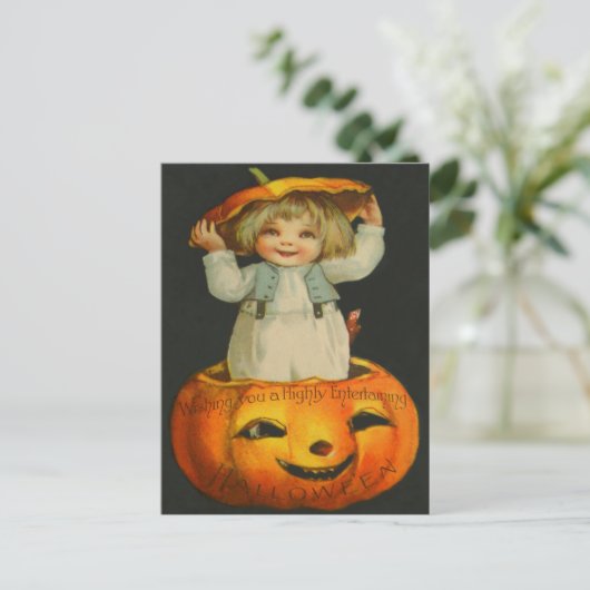 Schattig klein meisje glimlachen Jack O' lantaarn  Briefkaart (Staand voorkant)