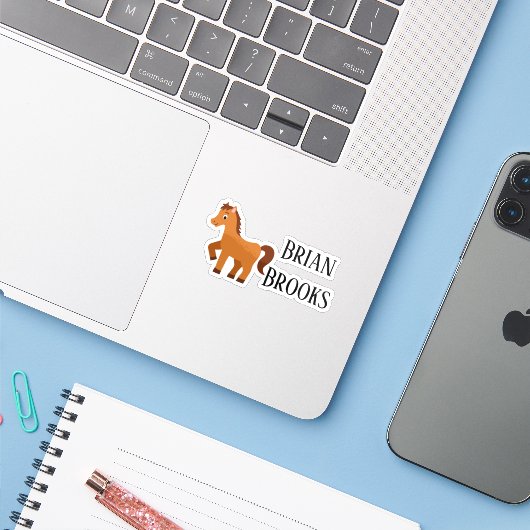 Schattig klein paard aangepaste naam sticker (Laptop met iPhone)