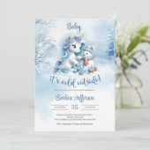 Schattig klein paardje met sneeuwman in besneeuwd kaart (Staand voorkant)