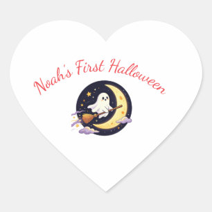 Schattig Klein Spookje Vliegt op Bezem met Halve M Hart Sticker