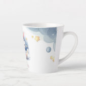 schattig konijn zittend op de maan latte mok (Rechts)
