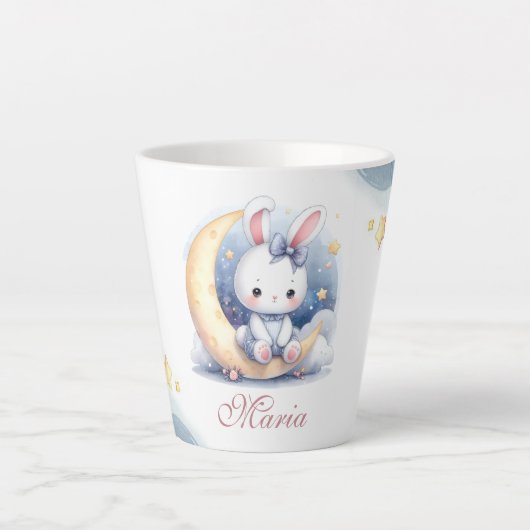 schattig konijn zittend op de maan latte mok (Voorkant)