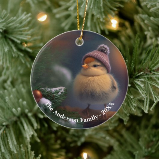 Schattig kuiken met een winter pet Custom Keramisch Ornament (Boom)