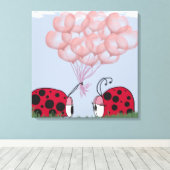 Schattig Ladybug met  roze ballon Bouquet Canvas Afdruk (Insitu (Houten vloer))