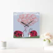 Schattig Ladybug met roze ballon Bouquet Vierkante Klok (Huis)