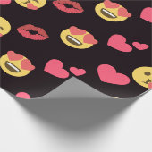 schattig liefje houdt van kussen op lippen cadeaupapier (Hoek)