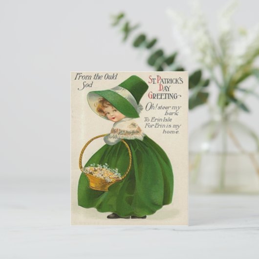  schattig meisje in het groen St Patrick's Day Briefkaart (Staand voorkant)