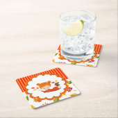 Schattig meisje met handschilderingen kartonnen onderzetters (Insitu)