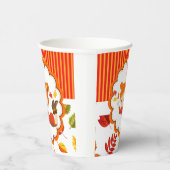 Schattig meisje met handschilderingen papieren bekers (Rechts)