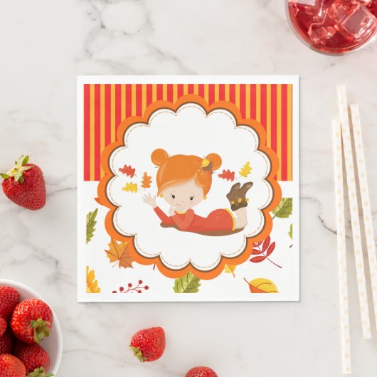 Schattig meisje met handschilderingen servet (Insitu)