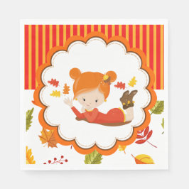 Schattig meisje met handschilderingen servet