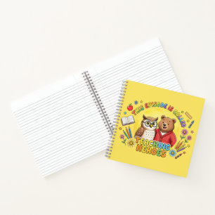 Schattig ontwerp met uil en beer voor leraren notitieboek