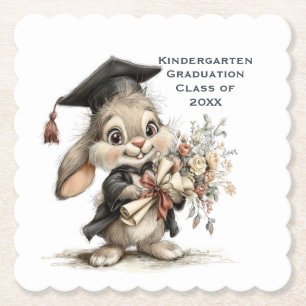 Schattig ontwerp voor kleuterschool afstuderen met kartonnen onderzetters