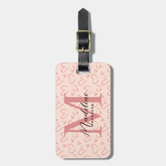 Schattig pastel roze hart patroon script monogram bagagelabel (Voorkant verticaal)