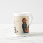 schattig puppy beagle knuffelen mam hond met sloga porselein kop (Voorkant rechts)