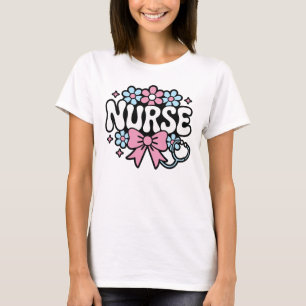 Schattig Retro Verpleegster Design met Bloemen en T-shirt