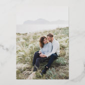 Schattig Script Elegante Foto-overlay Grijs Bruilo Folie Uitnodiging (Achterkant)