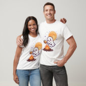 Schattig spook dat marshmallows roostert bij kampv t-shirt (Unisex)